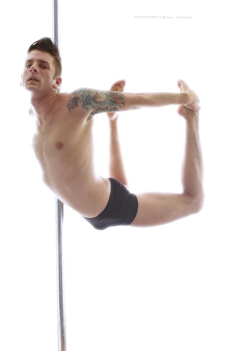 Roman Bruckner Poledancer