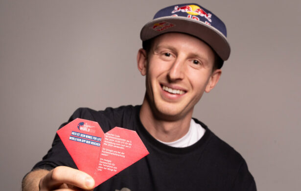 Weihnachtsgeschenk mit Herz: der Do-It-Yourself Gutschein für den 11. Wings for Life World Run am 5. Mai 2024