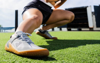 Nicht der Bizeps entscheidet: Ganzheitliches Krafttraining beginnt in den Füßen Nicht der Bizeps entscheidet: Ganzheitliches Krafttraining beginnt in den Füßen