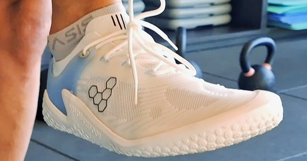 vivobarefoot motus strength review